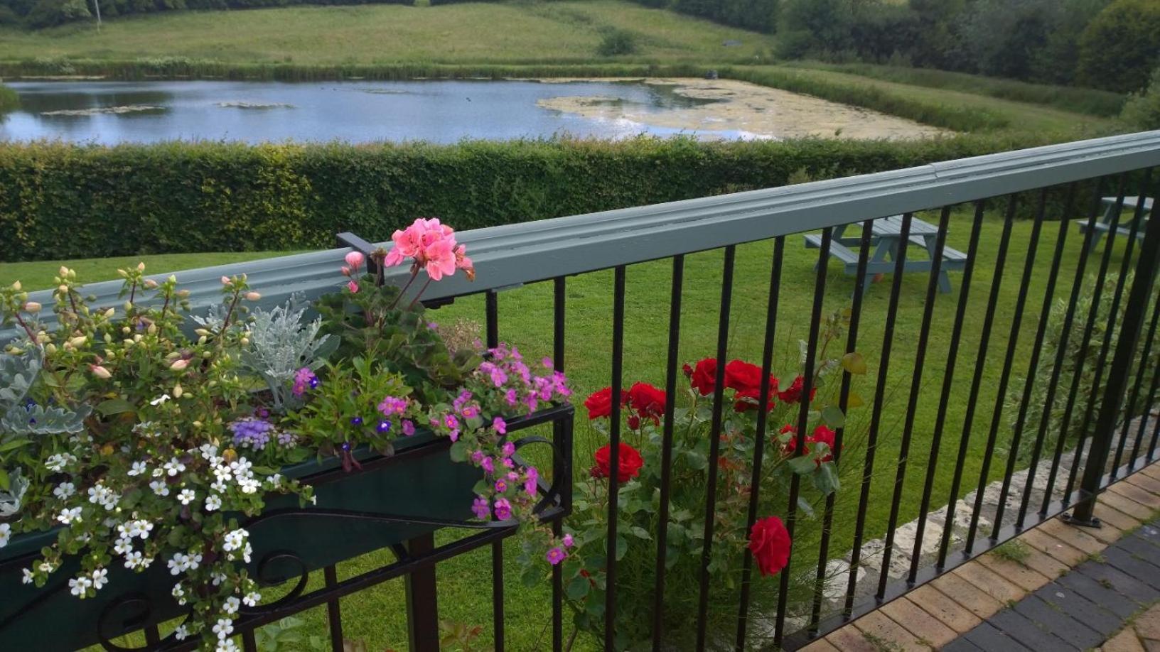 Cameley Lodge - Self Catering Temple Cloud Экстерьер фото